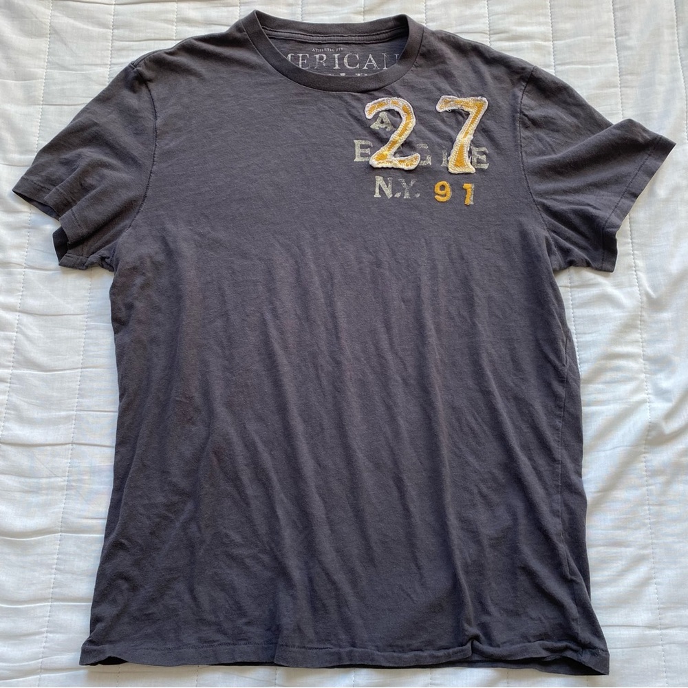 American Eagle Outfitters Charcoal Graphic Short Sleeve Tee with Yellow Accents